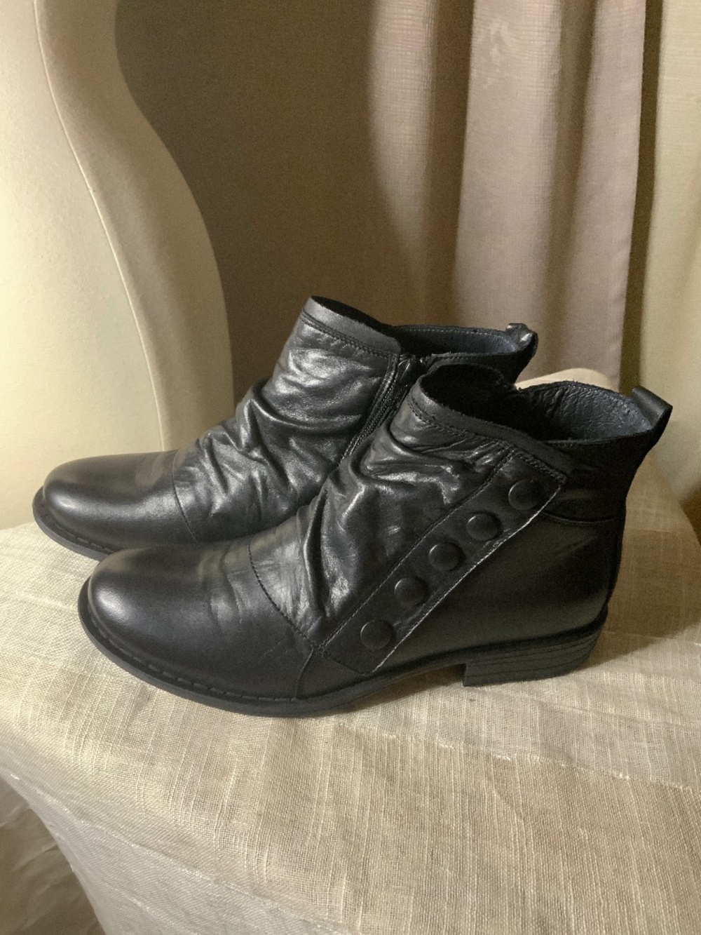 Miz Mooz Ruched Black Leather Boots